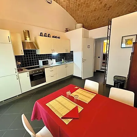 Keys House فندق جنوة